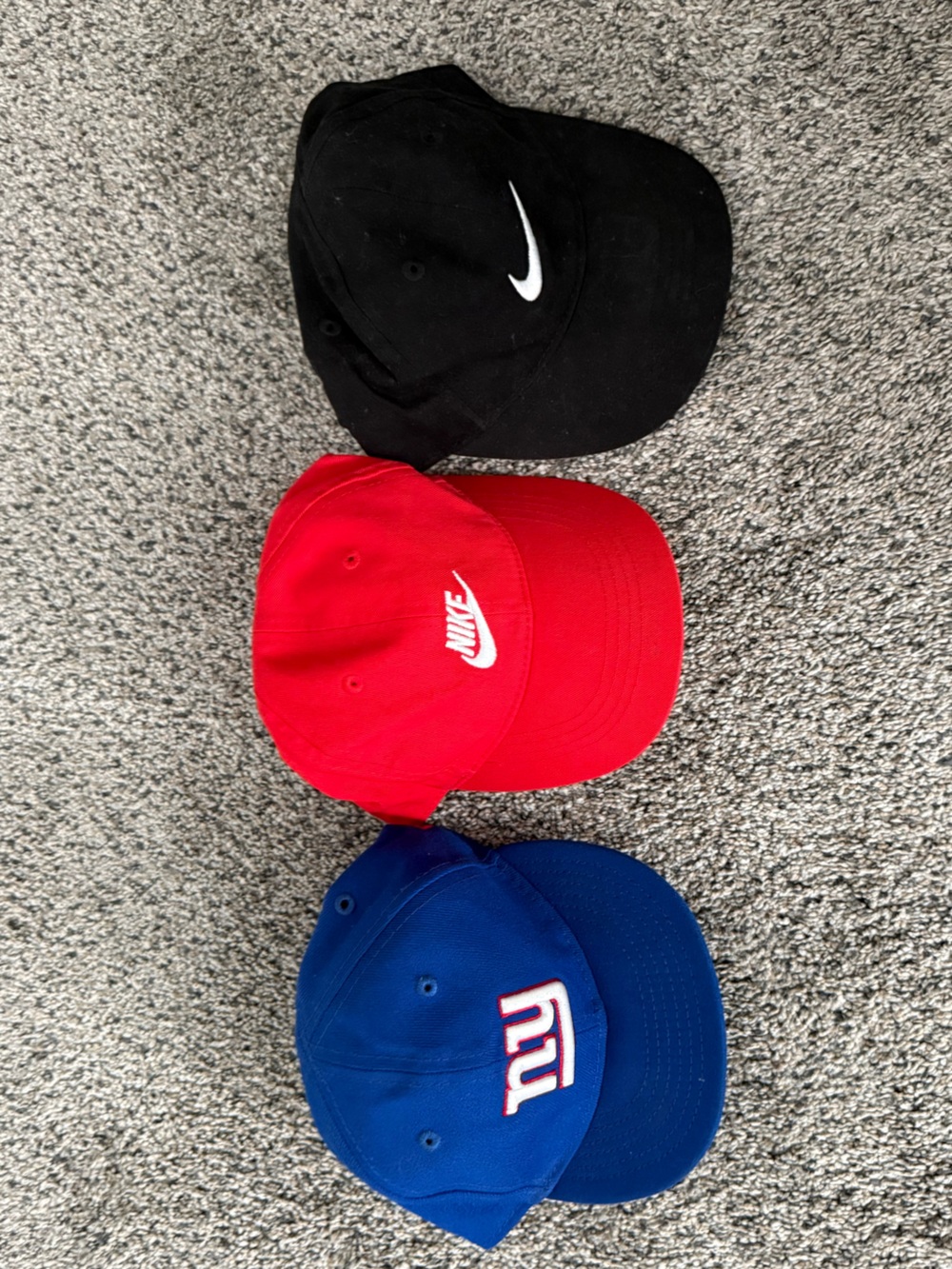 Nike Kids Black, Red Baseball Caps & Giants Baseball Cap Set